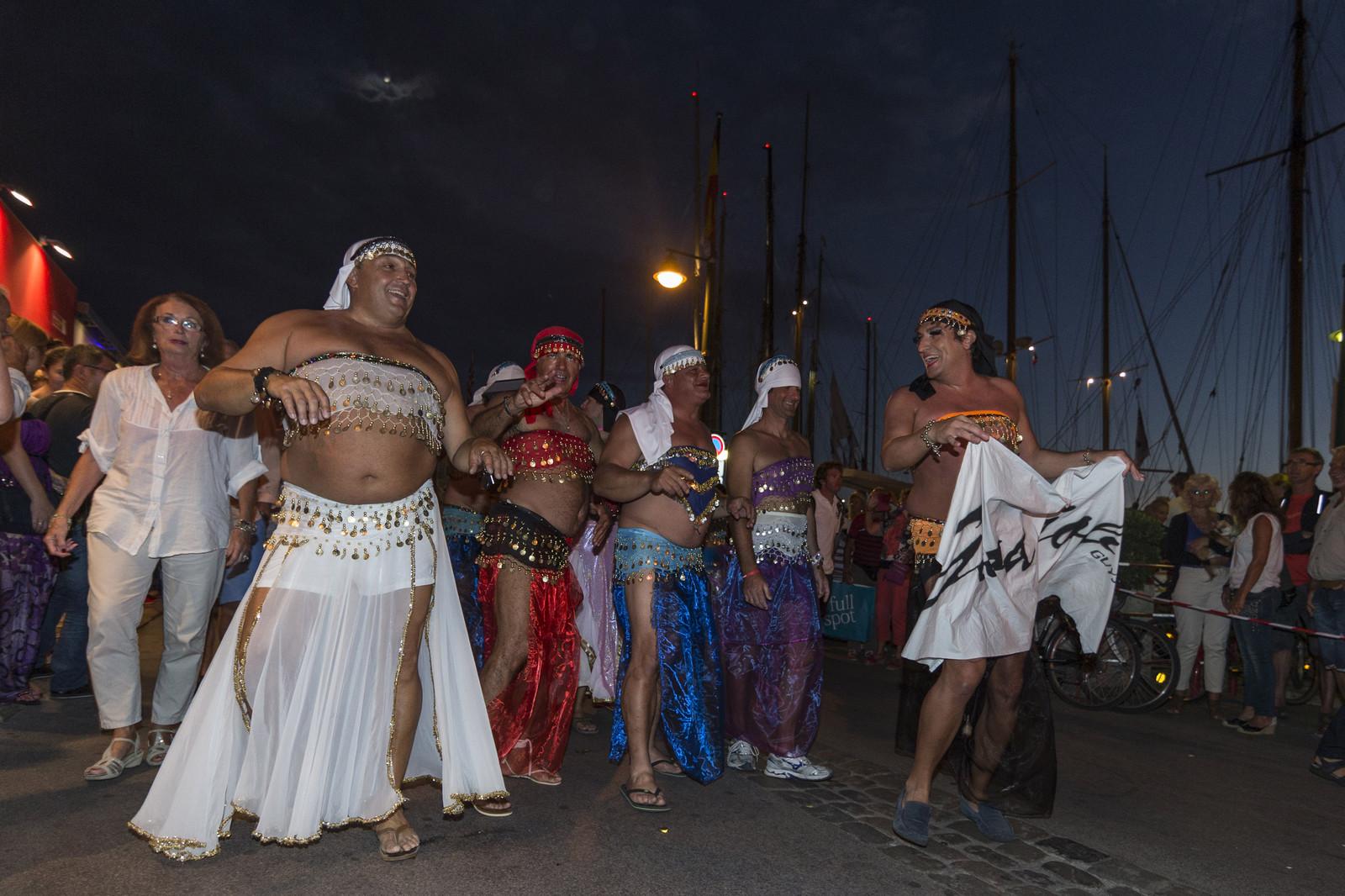 02 10 2014, Saint-Tropez (FRA,83), Voiles de Saint-Tropez 2014, Day 4, défilé des équipages   crew parade