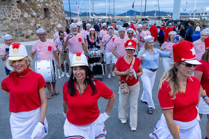 02 10 2025, Saint-Tropez (FRA), Les Voiles de SAint-Tropez 2025, Défilé des équipages