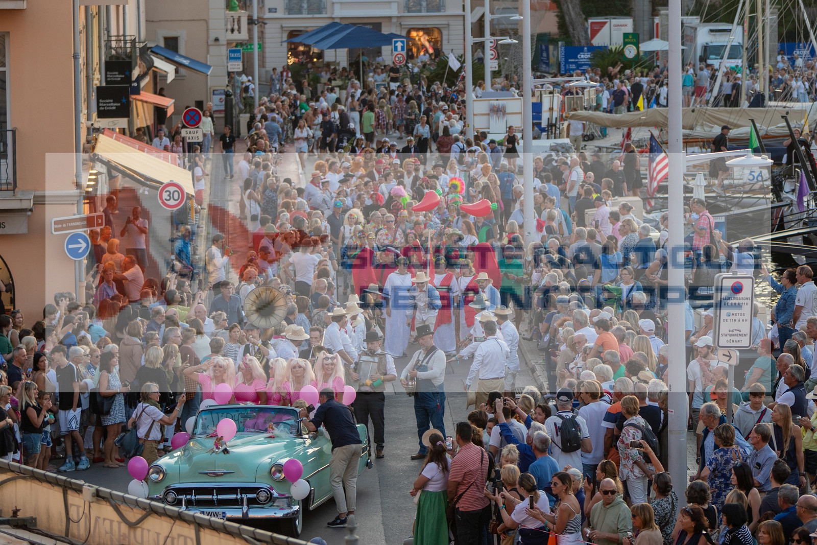 05 10 2023, Saint-Tropez (FRA,83), Les Voiles de Saint-Tropez 2023, RAce Day 5, Défilé des équipages