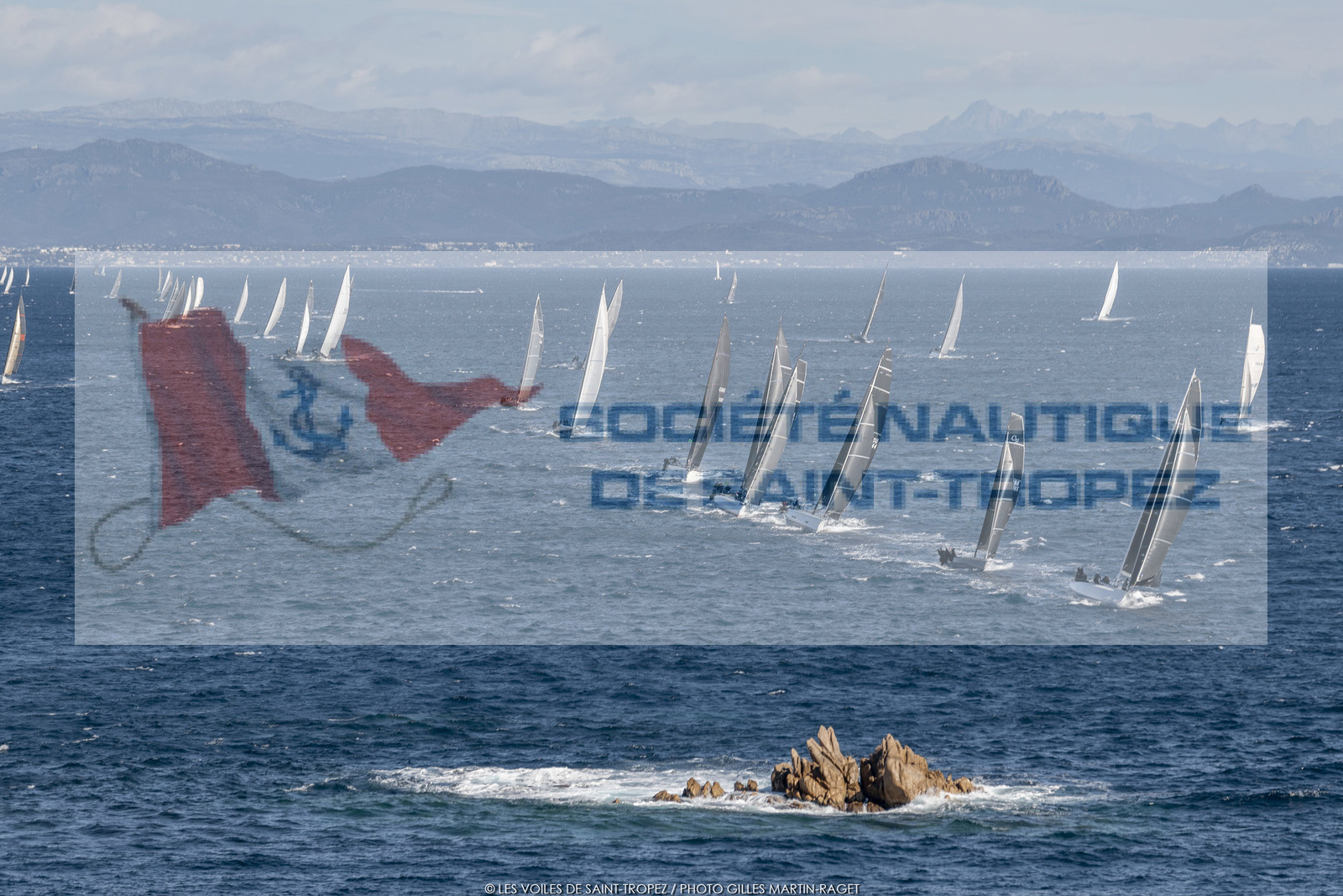 28 09 2022? Saint-Tropez,(FRA,83), Les Voiles de Saint-Tropez 2022 Régate N° 2 poup les modernes, navigation libre pour les grandes goélettes