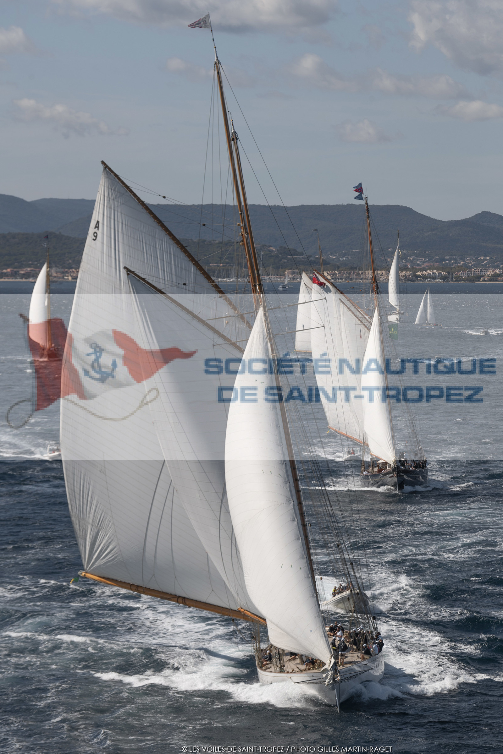 28 09 2022? Saint-Tropez,(FRA,83), Les Voiles de Saint-Tropez 2022 Régate N° 2 poup les modernes, navigation libre pour les grandes goélettes