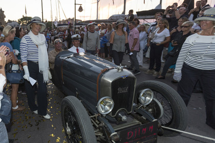 02 10 2014, Saint-Tropez (FRA,83), Voiles de Saint-Tropez 2014, Day 4, défilé des équipages   crew parade