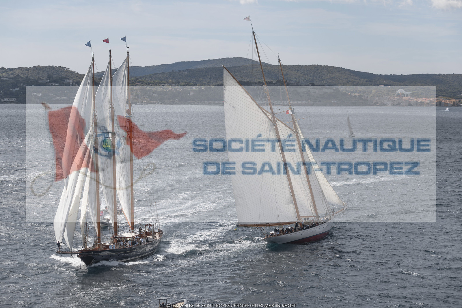 28 09 2022? Saint-Tropez,(FRA,83), Les Voiles de Saint-Tropez 2022 Régate N° 2 poup les modernes, navigation libre pour les grandes goélettes