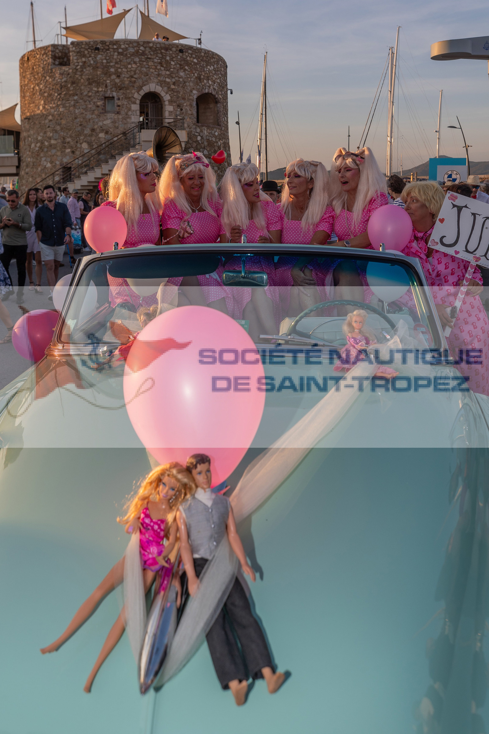 05 10 2023, Saint-Tropez (FRA,83), Les Voiles de Saint-Tropez 2023, RAce Day 5, Défilé des équipages