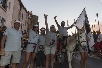 02 10 2014, Saint-Tropez (FRA,83), Voiles de Saint-Tropez 2014, Day 4, défilé des équipages   crew parade