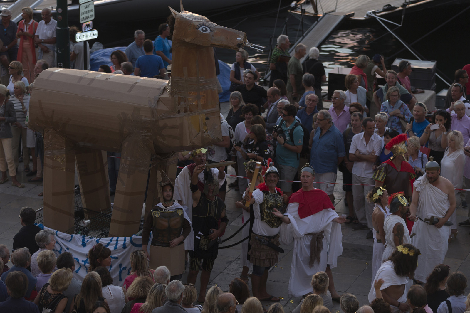 02 10 2014, Saint-Tropez (FRA,83), Voiles de Saint-Tropez 2014, Day 4, défilé des équipages   crew parade