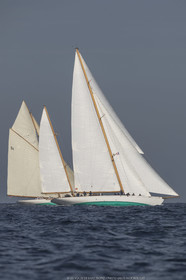01 10 2019, Saint-Tropez (FRA,83), Les Voiles de Saint-Tropez 2019, day 2, Sumurun et Mariska