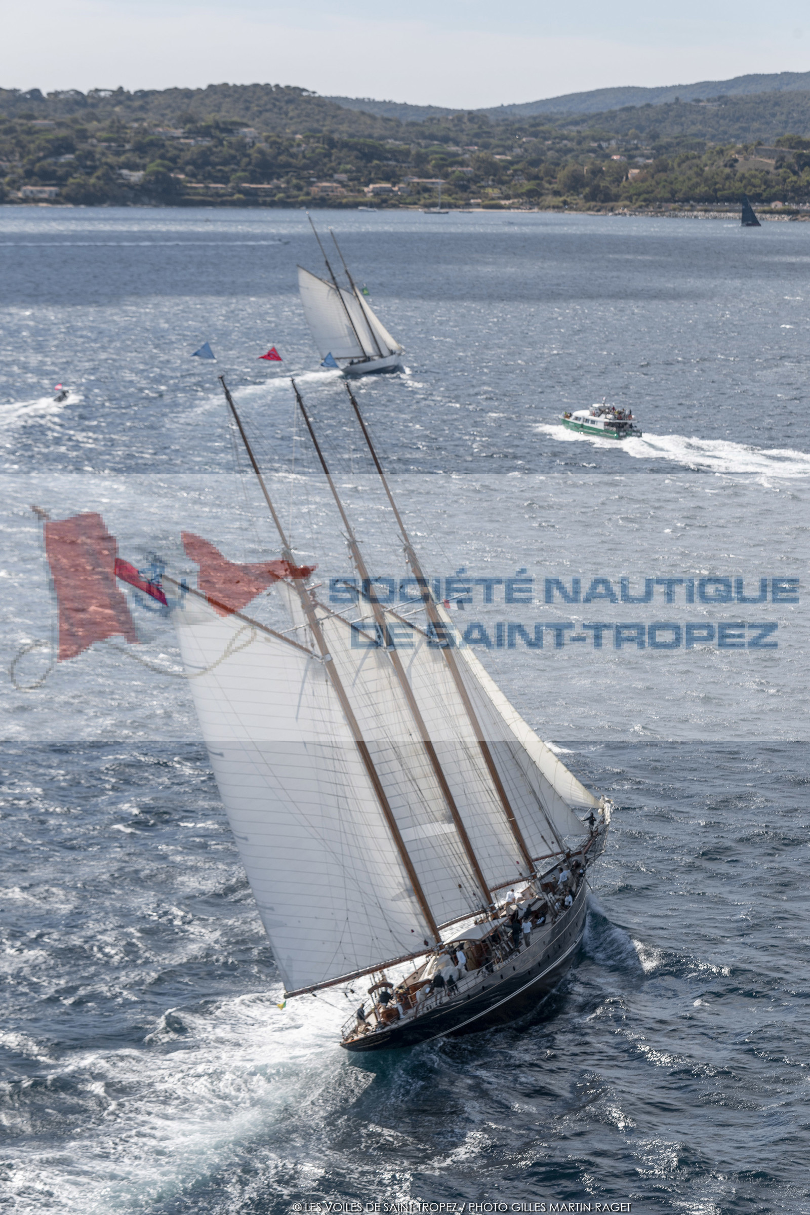 28 09 2022? Saint-Tropez,(FRA,83), Les Voiles de Saint-Tropez 2022 Régate N° 2 poup les modernes, navigation libre pour les grandes goélettes