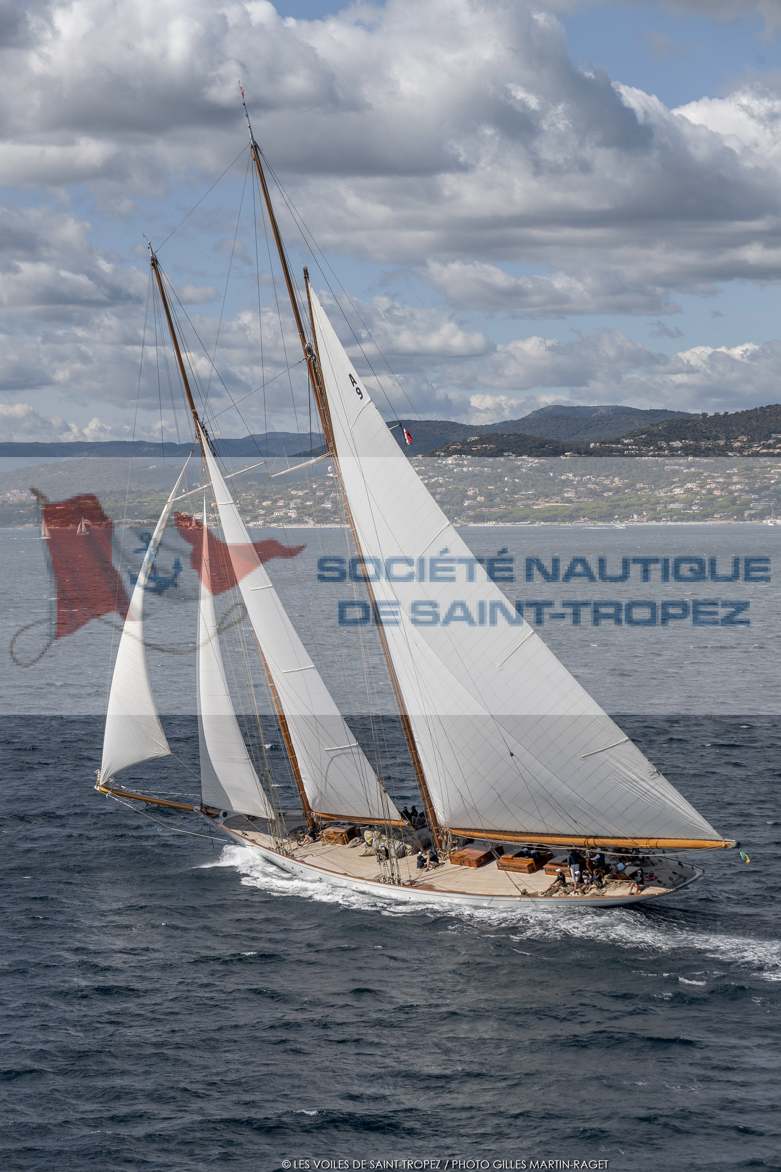 28 09 2022? Saint-Tropez,(FRA,83), Les Voiles de Saint-Tropez 2022 Régate N° 2 poup les modernes, navigation libre pour les grandes goélettes
