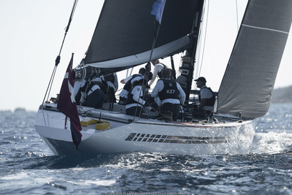 06 10 2022, Saint-Tropez (FRA,83), Voiles de Saint-Tropez 2022,  Maxis Club 55 Cupentre les deux Wallycento Magic Carpet Cubed et Tango, défi French Kiss vs Kiwi Magic