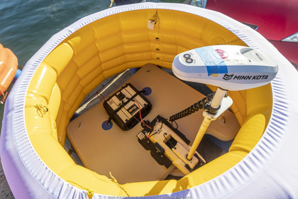 26 09 2022, Saint-Tropez (FRA,83), Voiles de Saint-Tropez 2022, premier jour de course, nouvelles bouées dynamiques positionnables à distance