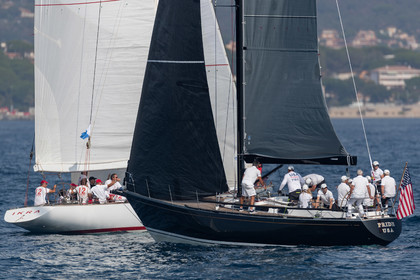 05 10 2023, Saint-Tropez (FRA,83), Les Voiles de Saint-Tropez 2023, Race Day 5, Défi Pride Vs Ikra