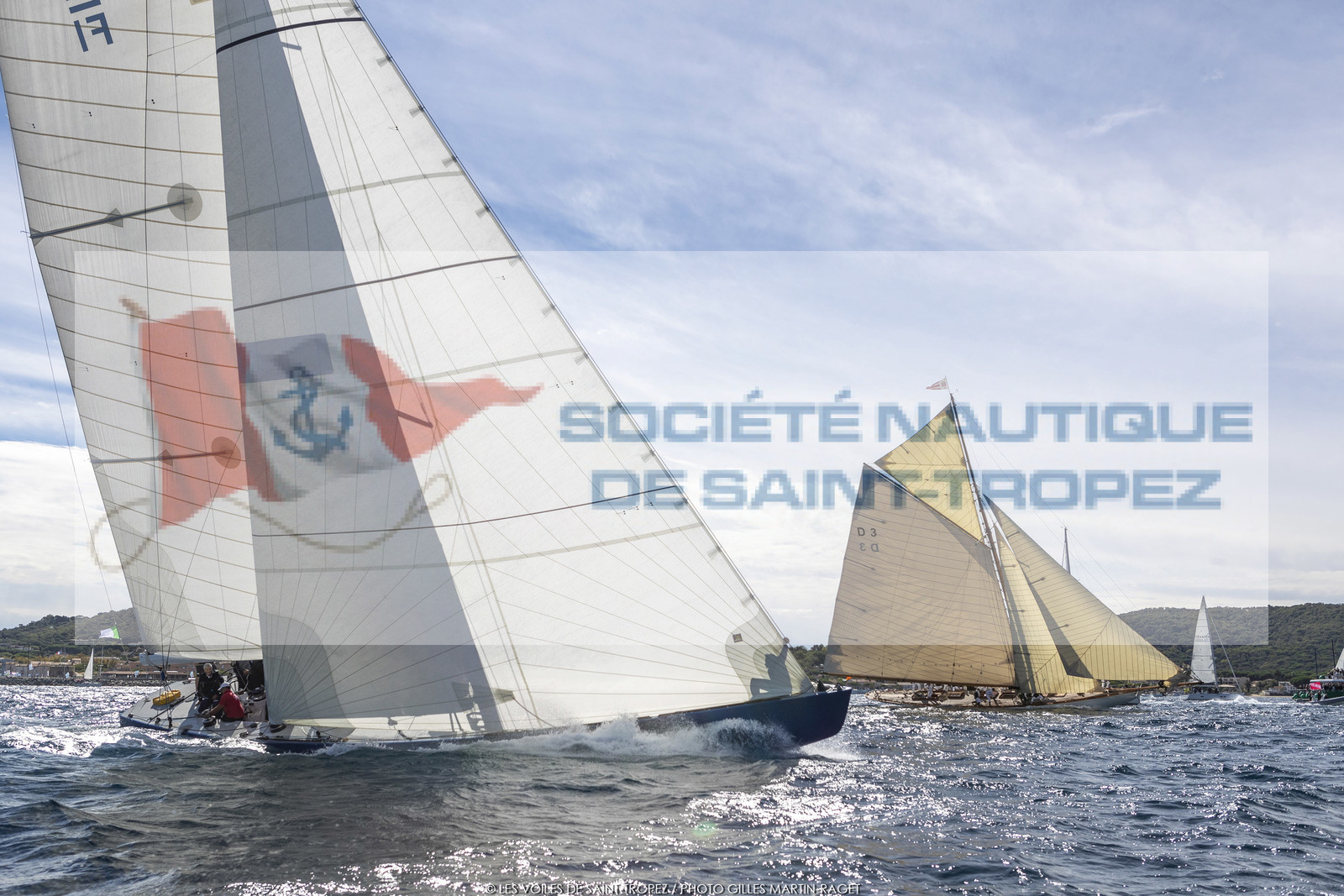 29  2022, Saint-Tropez (FRA,83), Les Voiles de Saint-Tropez 2022, journée des défis, Clu 55 Cup ,France 1 conrte Tuiga, équipage France 1